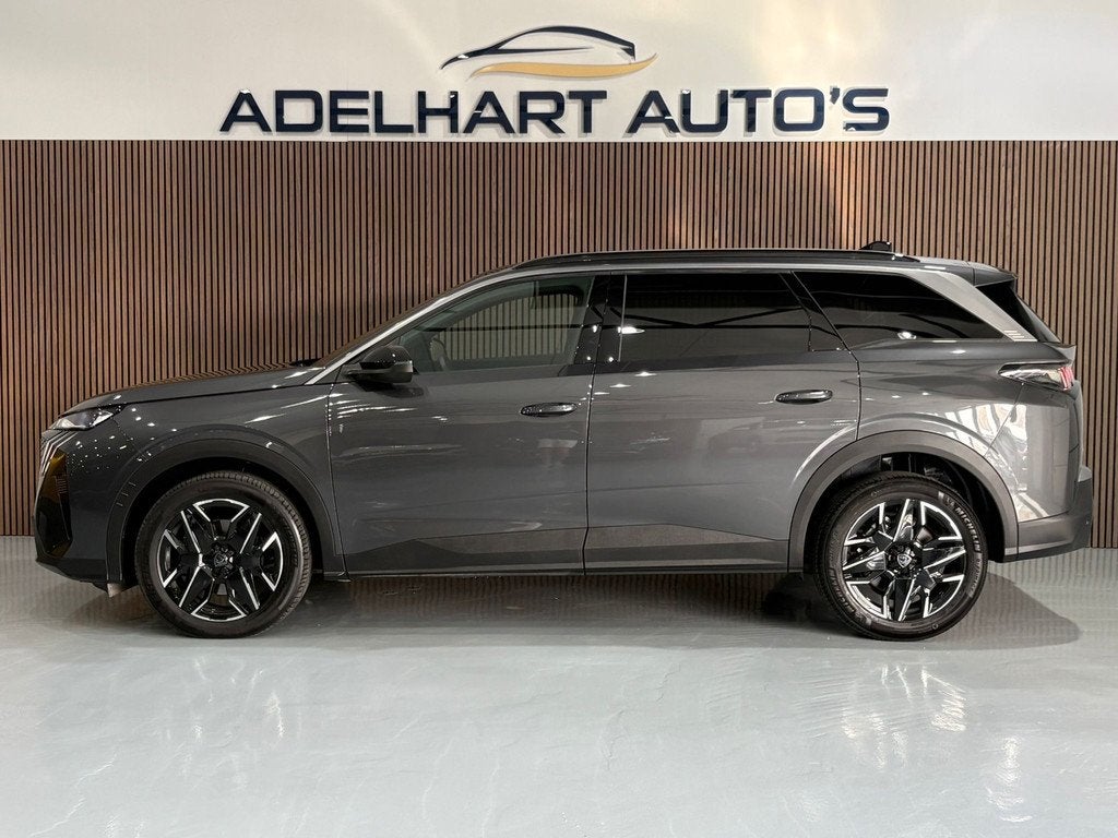 Peugeot 5008 1.2 Hybrid 145 Allure 7 Pers. 5 X Voorraad Auto, Auto's, Peugeot, 145 pk, Gebruikt, Zwart, 1199 cc