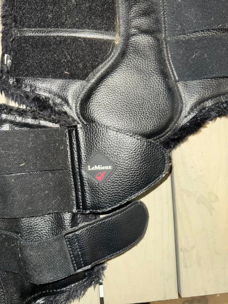 LeMieux Fleece Flextrainers Zwart L en XL, Dieren en Toebehoren, Ophalen of Verzenden, Zo goed als nieuw