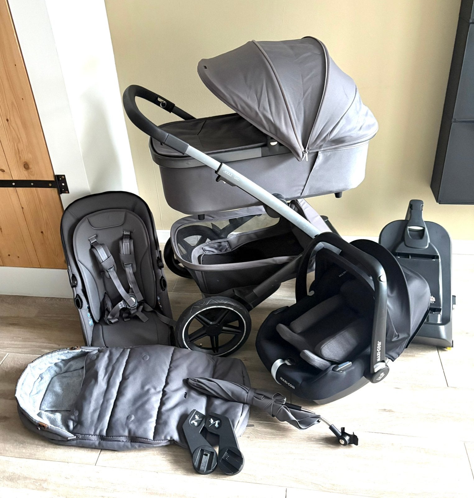 Joolz geo 3 zeer compleet met maxi cosi, Zo goed als nieuw, Combiwagen, Met autostoeltje, Ophalen