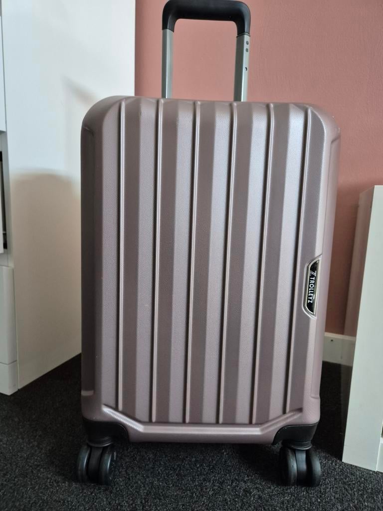 Trolley koffer roze, Gebruikt, 50 tot 60 cm, Hard kunststof, 45 tot 55 cm