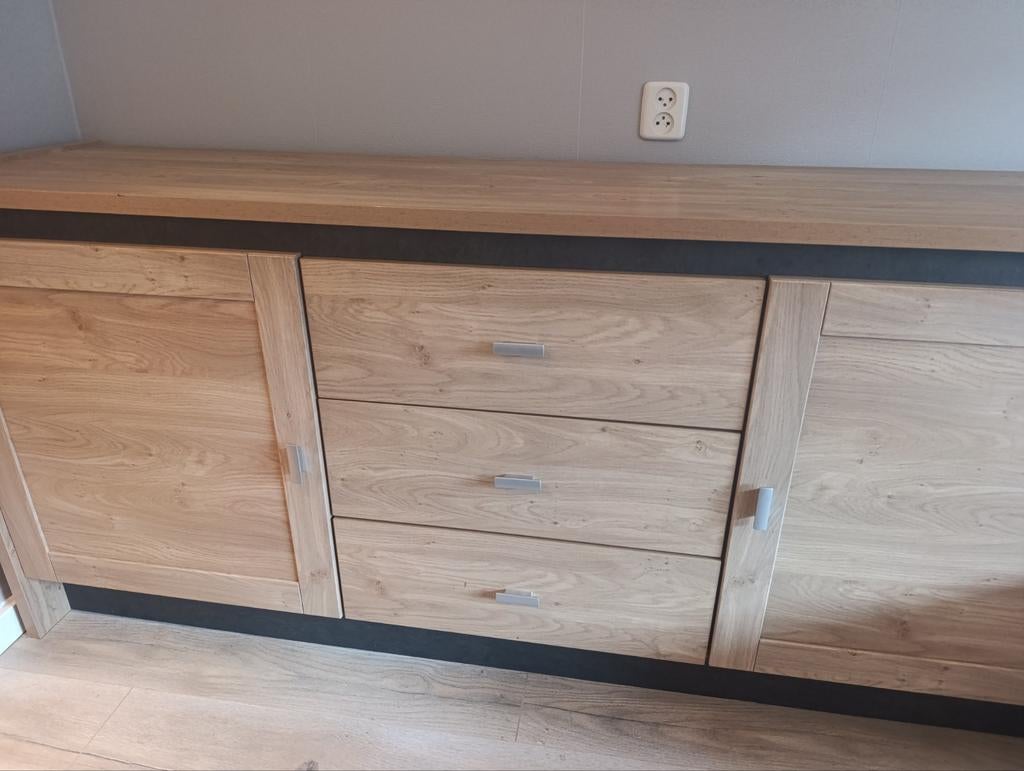 Mooie set! Dressoir, tv meubel, salontafel en eettafel, Huis en Inrichting, Kasten | Dressoirs, Modern, Robuust, 150 tot 200 cm