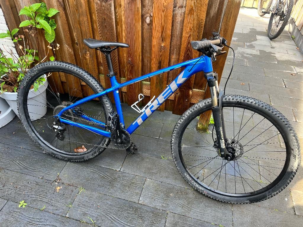 Mountainbike Trek Marlin 6, Fietsen en Brommers, Ophalen, Hardtail, 45 tot 49 cm, Zo goed als nieuw