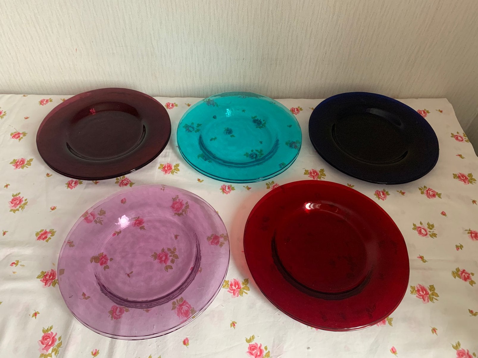 10 glazen onderborden in tinten paars, blauw en rood, Ophalen of Verzenden, Bord(en), Overige stijlen, Glas