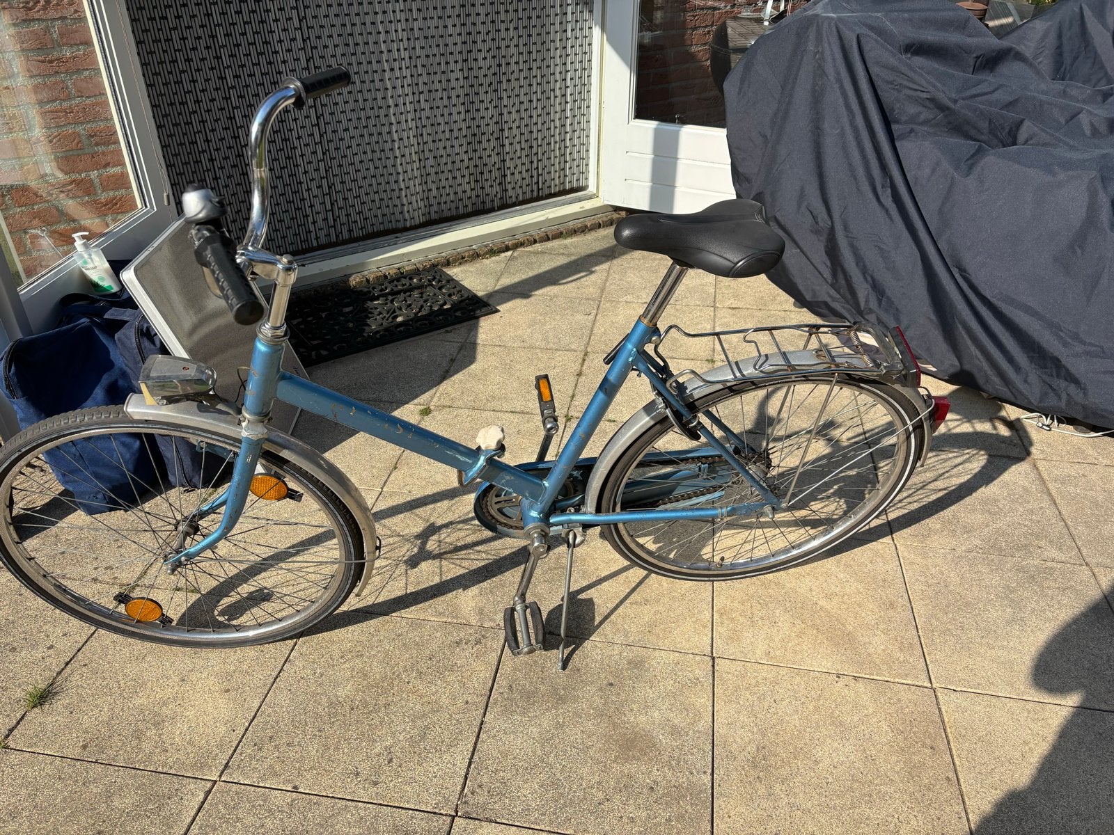 Blauwe klapfiets met terugtraprem, Gebruikt, Versnellingen, Deels opvouwbaar, Ophalen