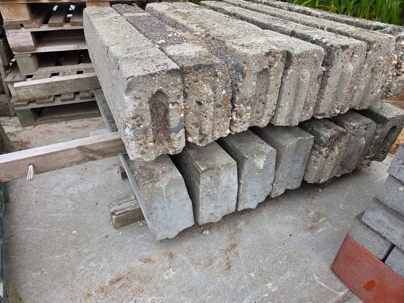 Betonbanden 22 stuks, Tuin en Terras, Tegels en Klinkers, Ophalen of Verzenden, Beton, Minder dan 5 m², Overige typen