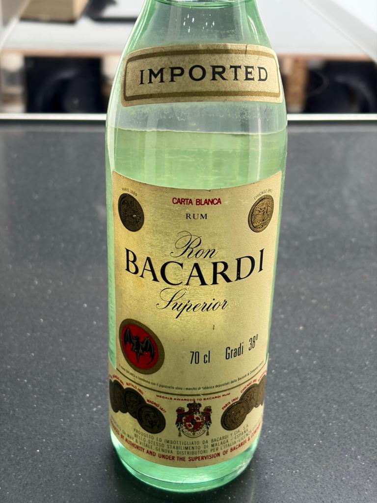 Oude fles bacardi, Ophalen of Verzenden