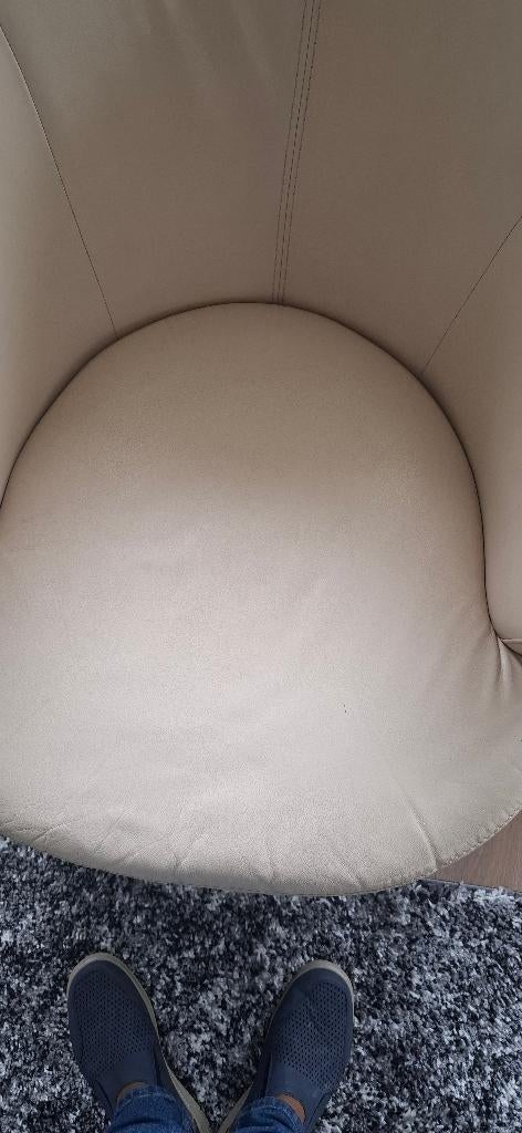 Begie wit  draaistoel  leer, Ophalen, Modern montel, Gebruikt, 75 tot 100 cm