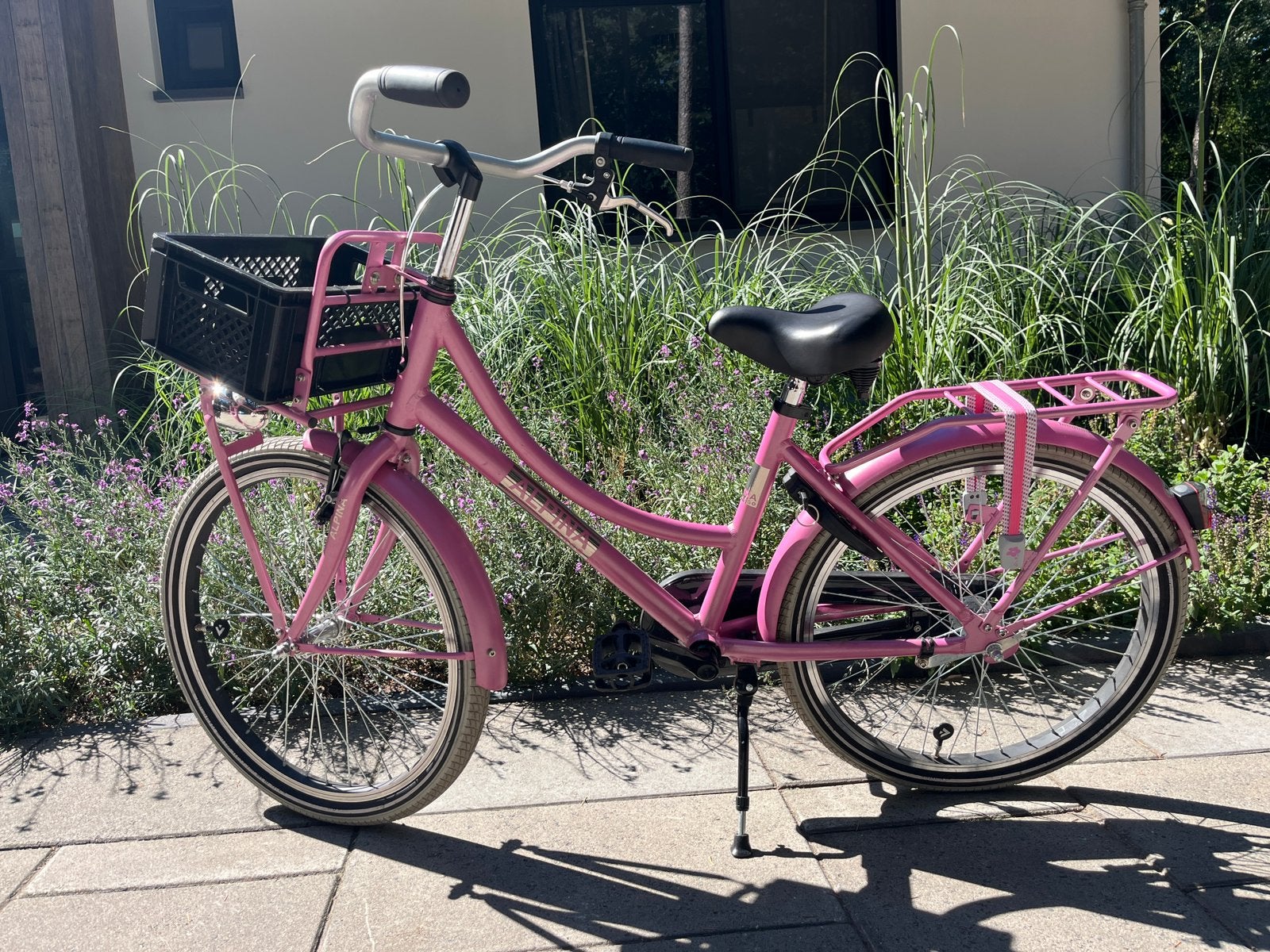 Mooie roze meisjesfiets 24 inch, Fietsen en Brommers, Fietsen | Meisjes, Ophalen, Terugtraprem, 24 inch, Handrem