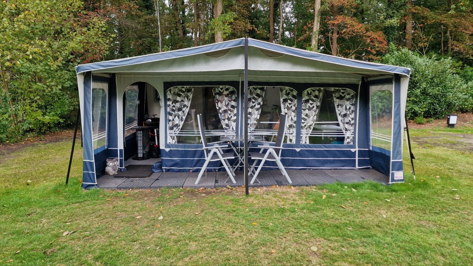 Vimara Caravan met voortent - Ideaal voor vakanties!, Caravans en Kamperen, Vast bed, Knaus, Tot en met 5, Rondzit