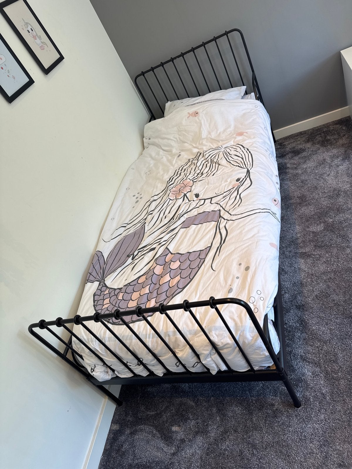 IKEA MINNEN verstelbaar kinderbed zwart –compleet, Ophalen, Eenpersoons, Zwart, 190 cm of minder