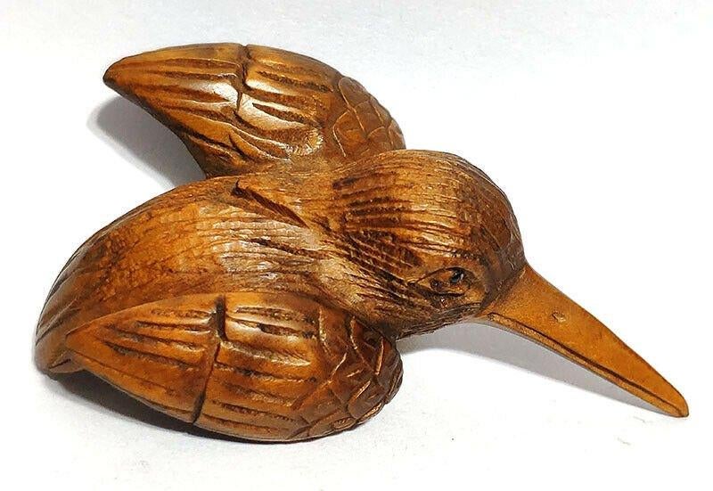 Hardhouten Netsuke van een ijsvogel Japan, Verzamelen, Ophalen of Verzenden, Nieuw, Vogel, Beeldje of Figuurtje