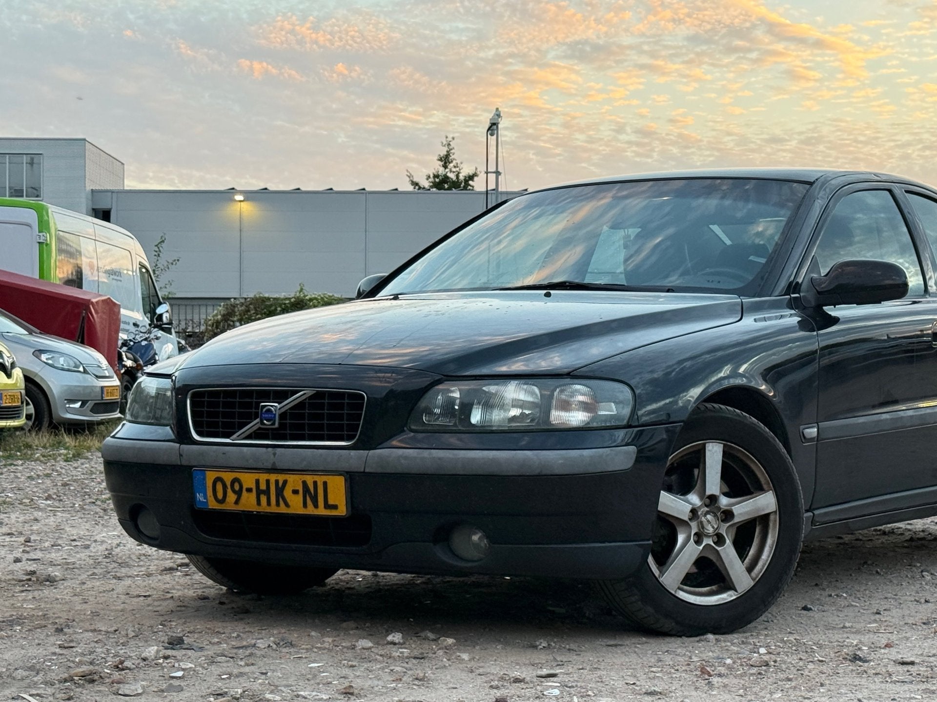 Volvo S60 2.4/ RIJDT PERFECT/ MOTOR GOED, Auto's, Volvo, Voorwielaandrijving, Gebruikt, S60, Zwart