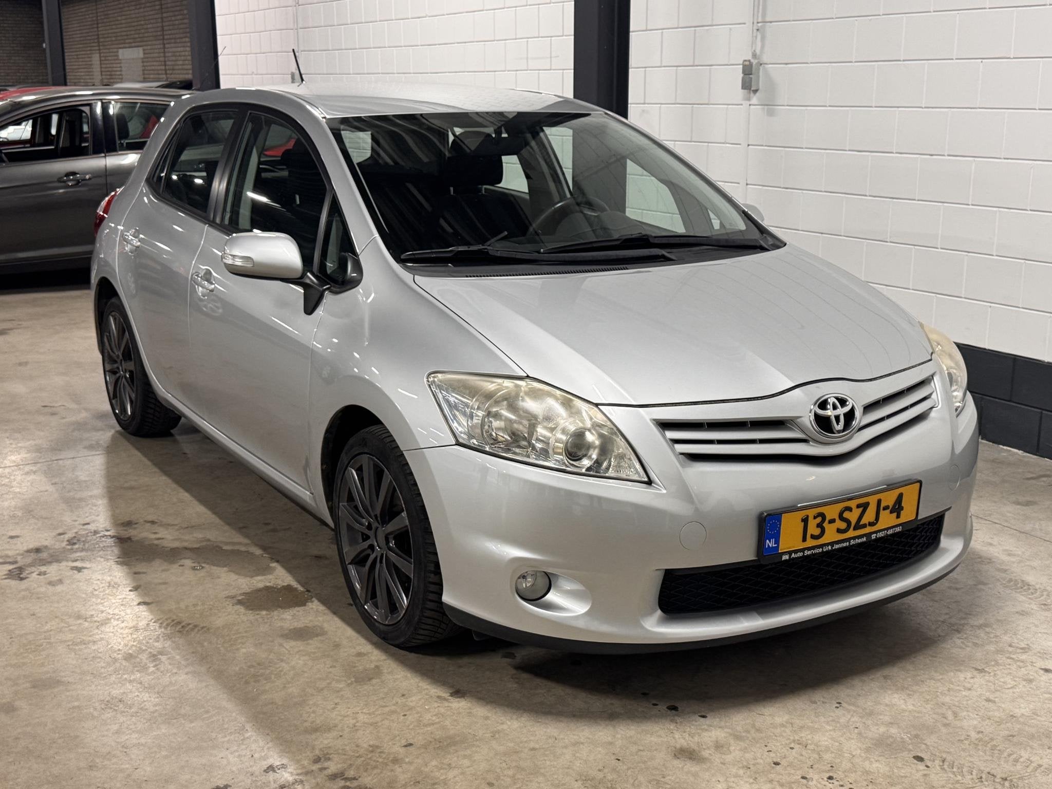 Toyota Auris 1.6 Aspiration 4 Deurs Airco Trekhaak, Auto's, Voorwielaandrijving, Gebruikt, 4 cilinders, 132 pk