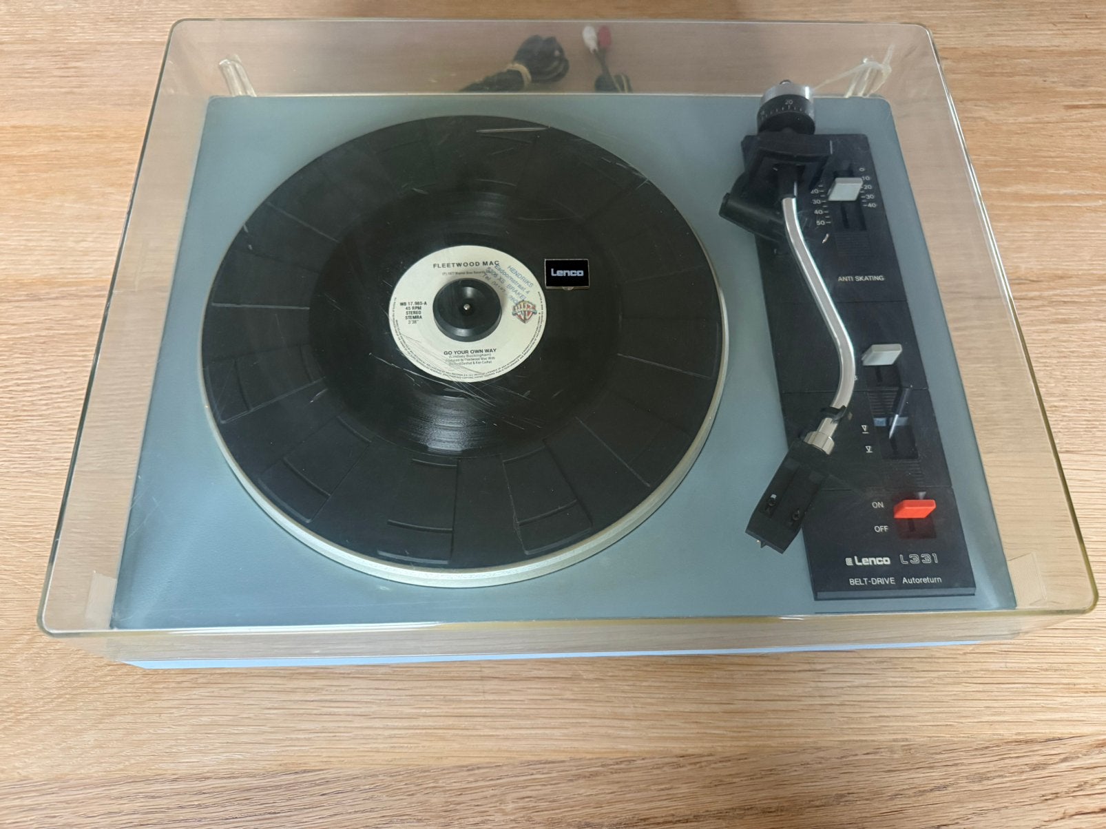 LENCO PLATENSPELER/ DRAAITAFEL L331  33 EN 45 RPM. AUT. RET., Audio, Tv en Foto, Platenspelers, Ophalen of Verzenden, Gebruikt