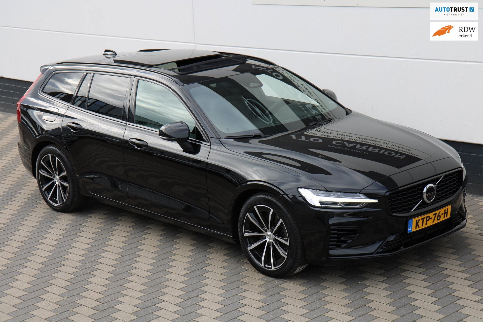 Volvo V60 2.0 T6 Recharge AWD Inscription Pano Leder H/K BTW, Dealer onderhouden, Gebruikt, Zwart, 4 cilinders