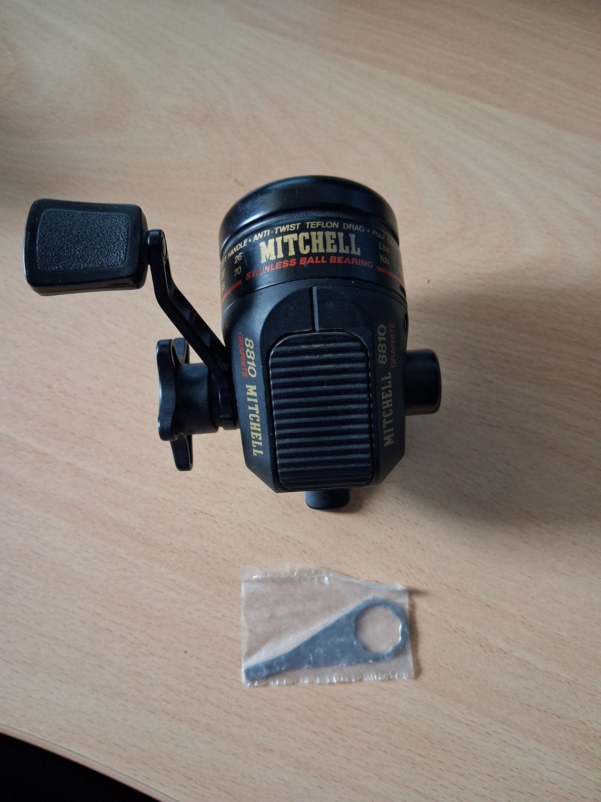 Mitchell reel 8810 graphite met originele tool, Watersport en Boten, Hengelsport | Roofvissen, Ophalen of Verzenden, Gebruikt
