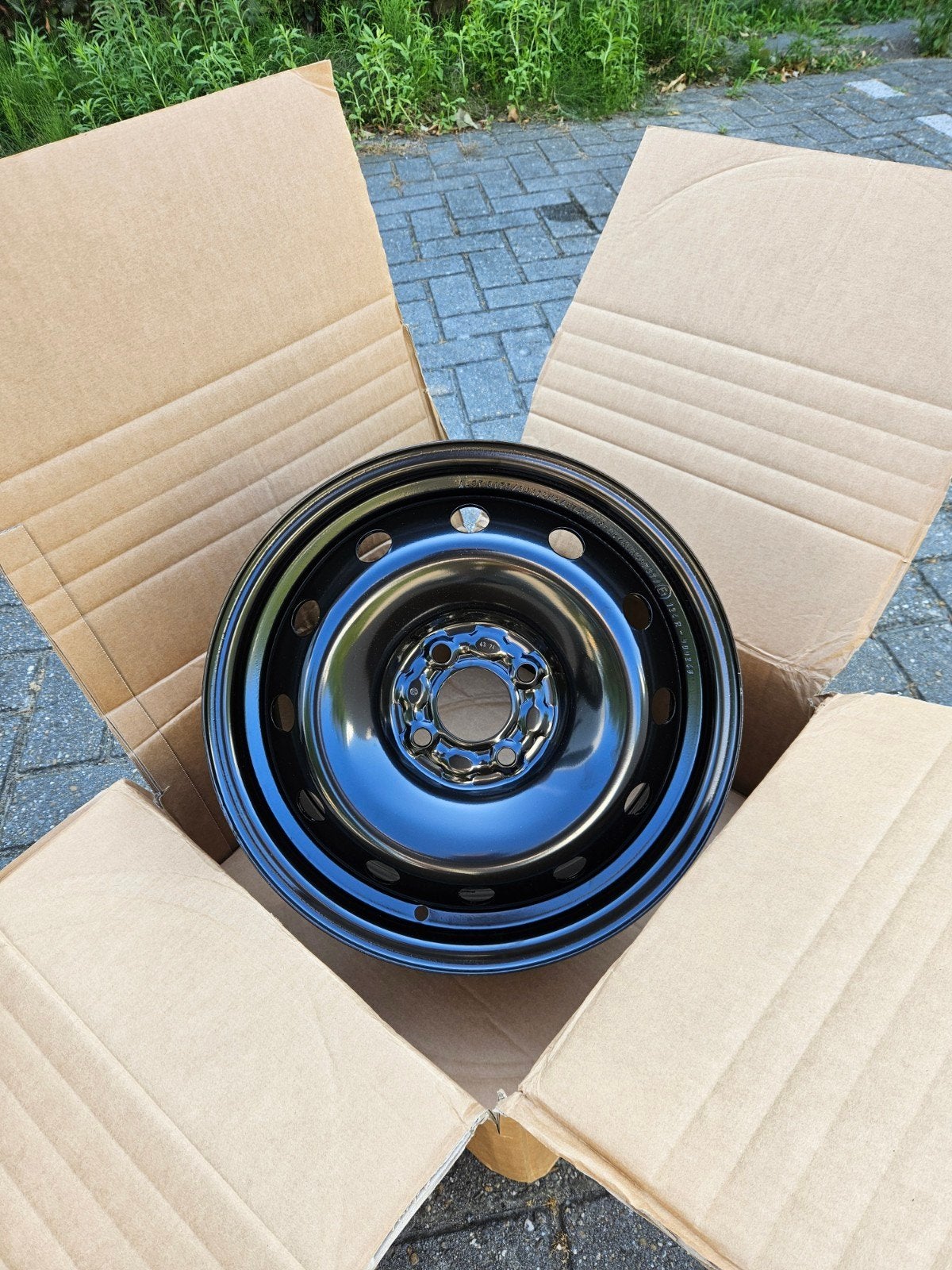 Nieuwe Renault stalen velg 6Jx15 ET43 4x100 Alcar zwart, Auto-onderdelen, Banden en Velgen, Velg(en), Zomerbanden, 15 inch, 185 mm