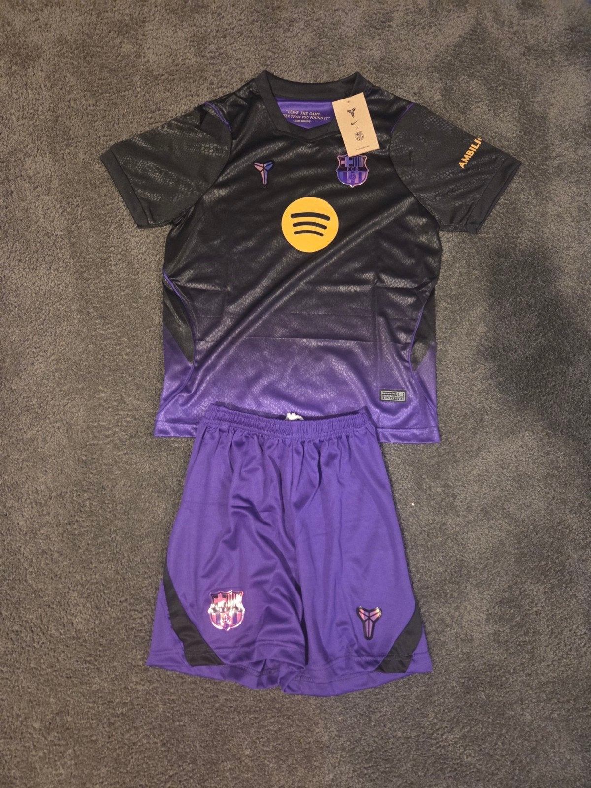 Kinder tenue van fc Barcelona uitpakje van 26/27seizoen, Maat XS of kleiner, Verzenden, Nieuw, Shirt