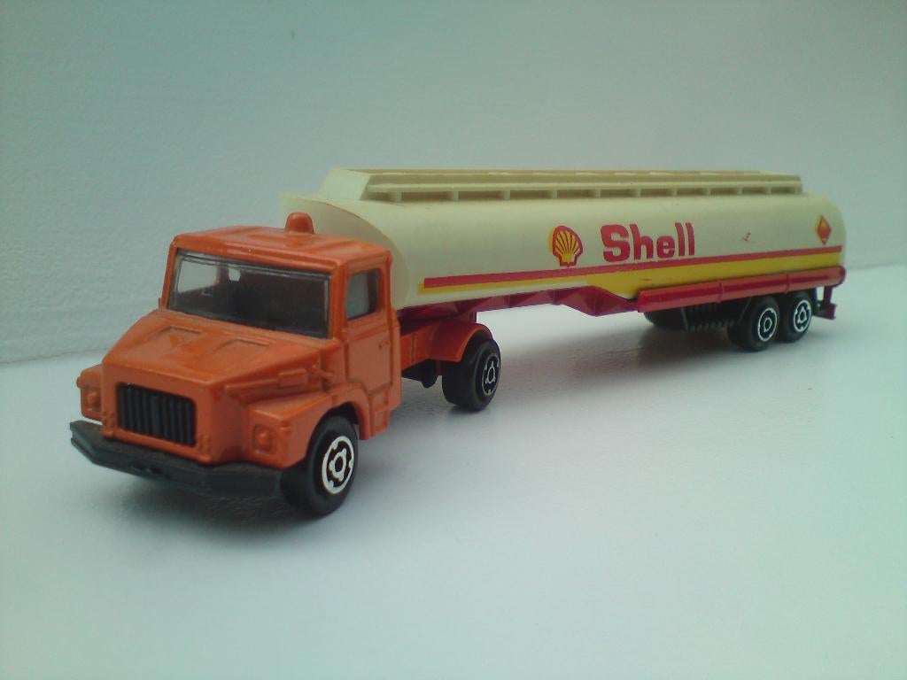Majorette Scania Shell tanktrailer. ongeveer 1/87 model, Hobby en Vrije tijd, Ophalen of Verzenden, Gebruikt, Bus of Vrachtwagen
