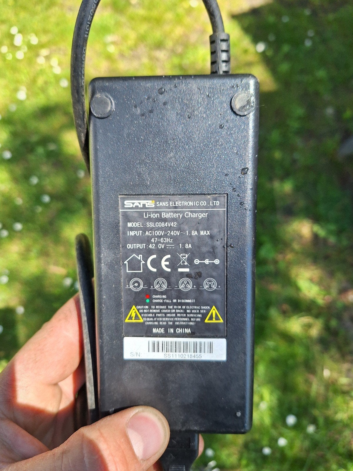Oplader, electrische fiets merk Qwic, Fietsen en Brommers, Elektrische fietsen, Ophalen of Verzenden, Gebruikt
