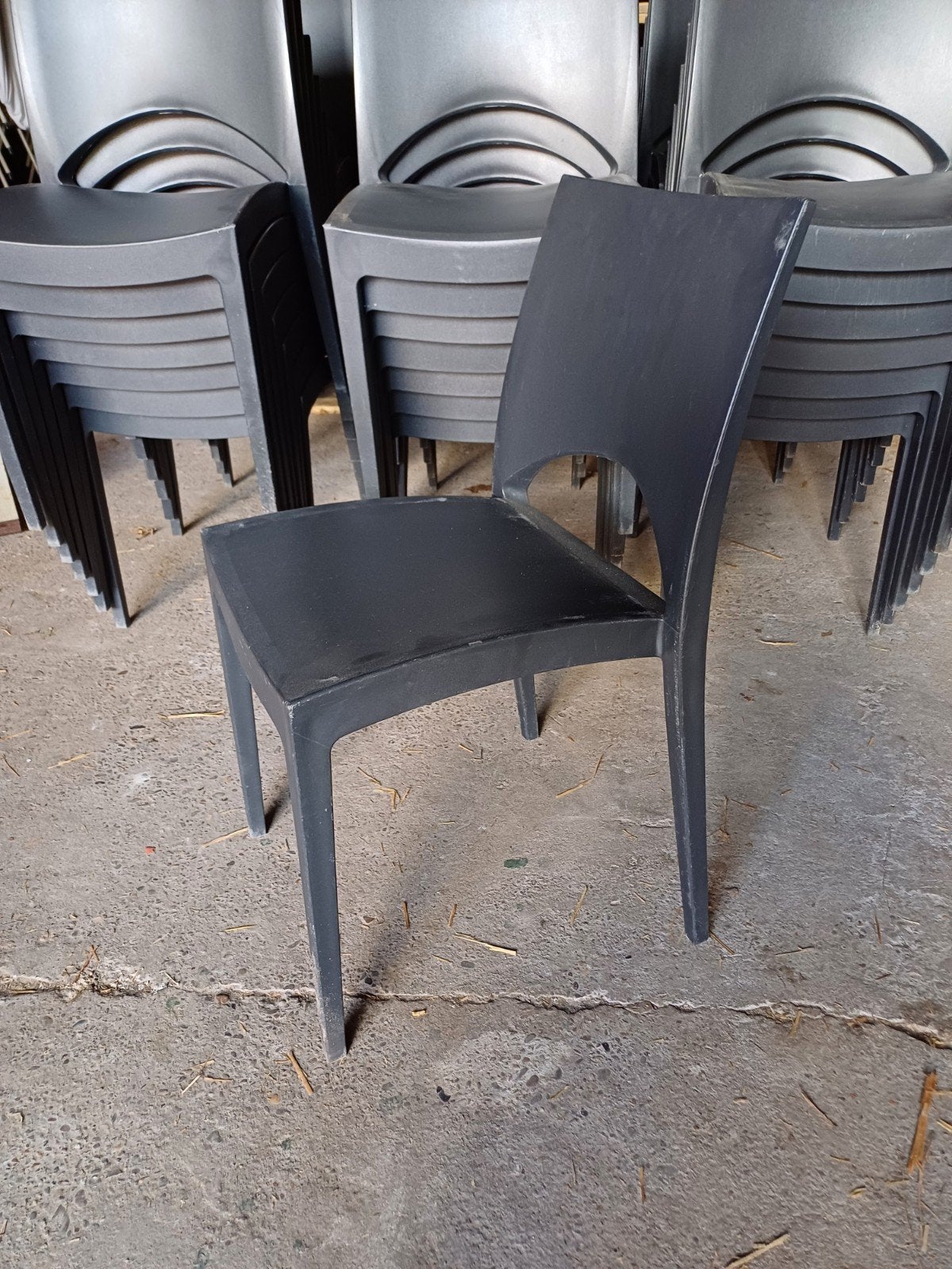 43 x partij stoelen stapelstoelen stackchairs terrasstoelen, Huis en Inrichting, Ophalen, Gebruikt, Bruin, Vijf, Zes of meer stoelen