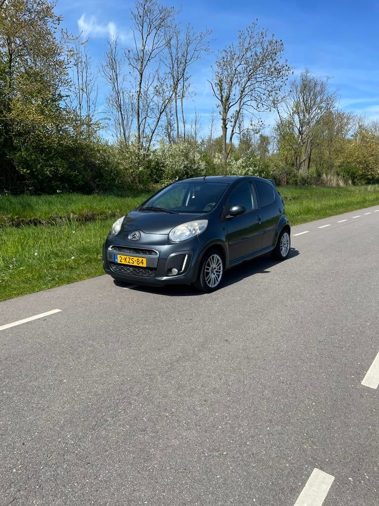 Citroën C1 1.0i 68PK 5D 2013 Grijs, Auto's, Voorwielaandrijving, 4 stoelen, C1, Origineel Nederlands