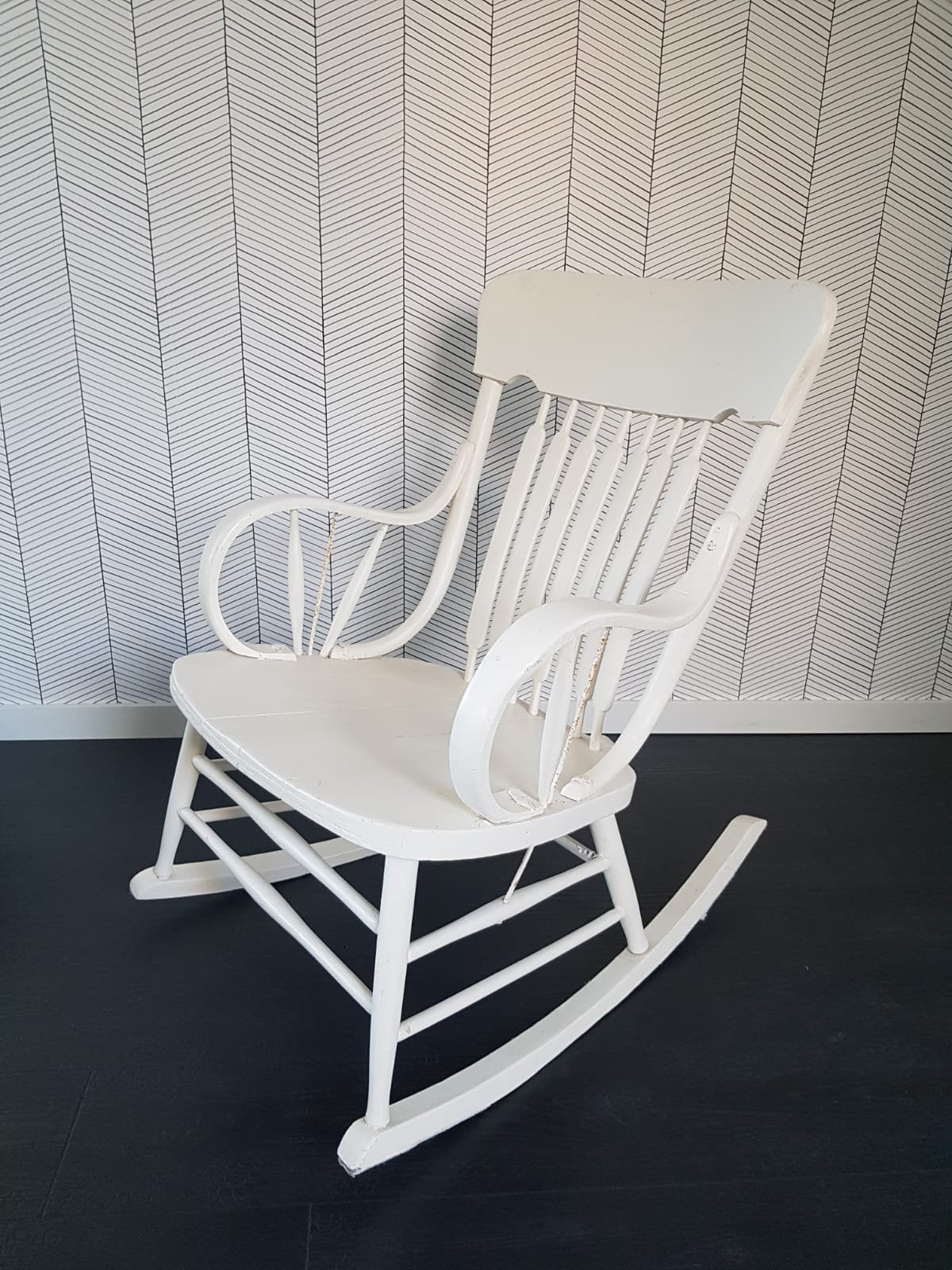 Vintage witte schommelstoel, Ophalen of Verzenden, Gebruikt, Minder dan 75 cm, 50 tot 75 cm