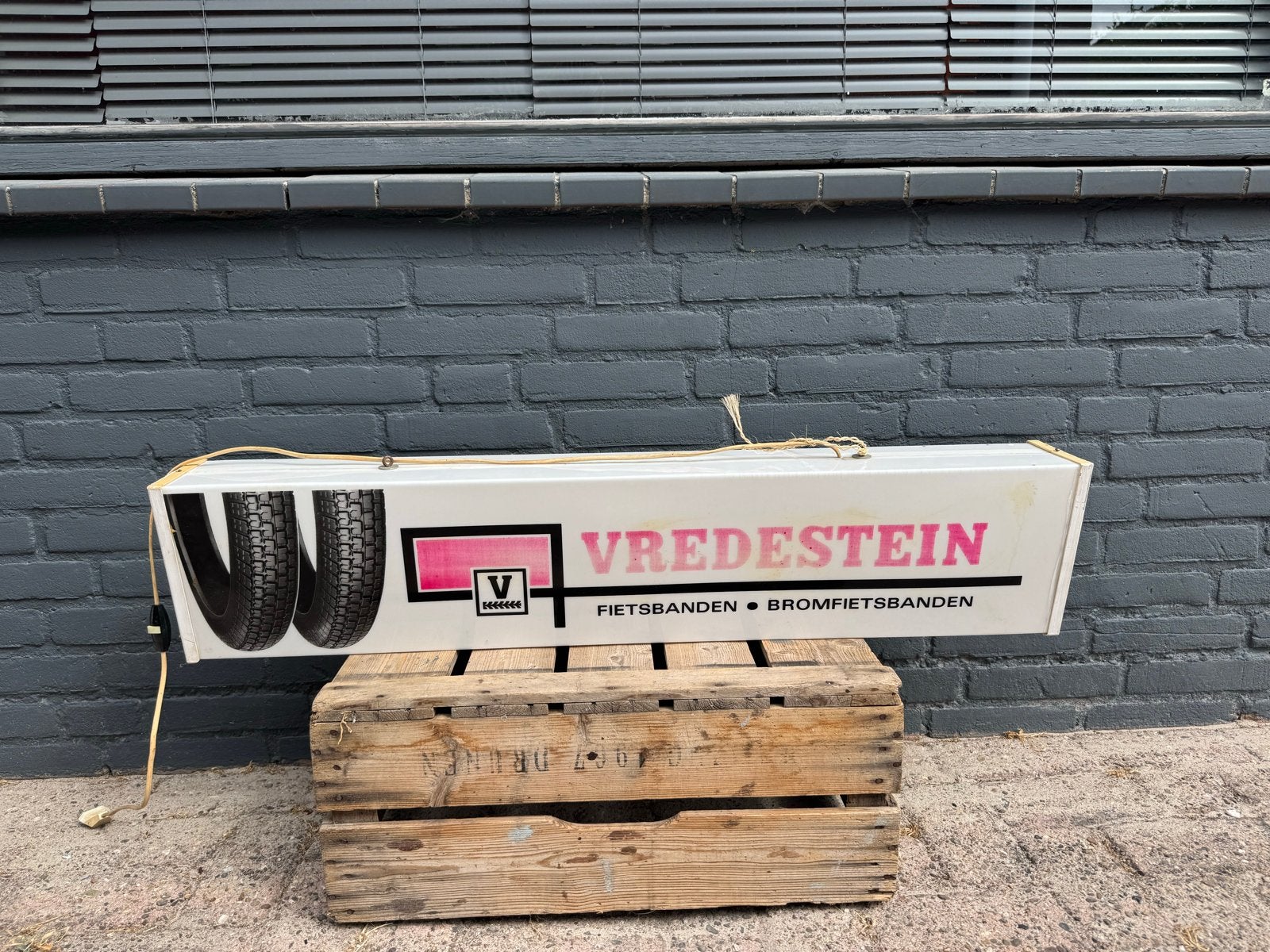 Vintage Vredestein Lichtbak - Fietsbanden Bromfietsbanden, Ophalen, ., ., .