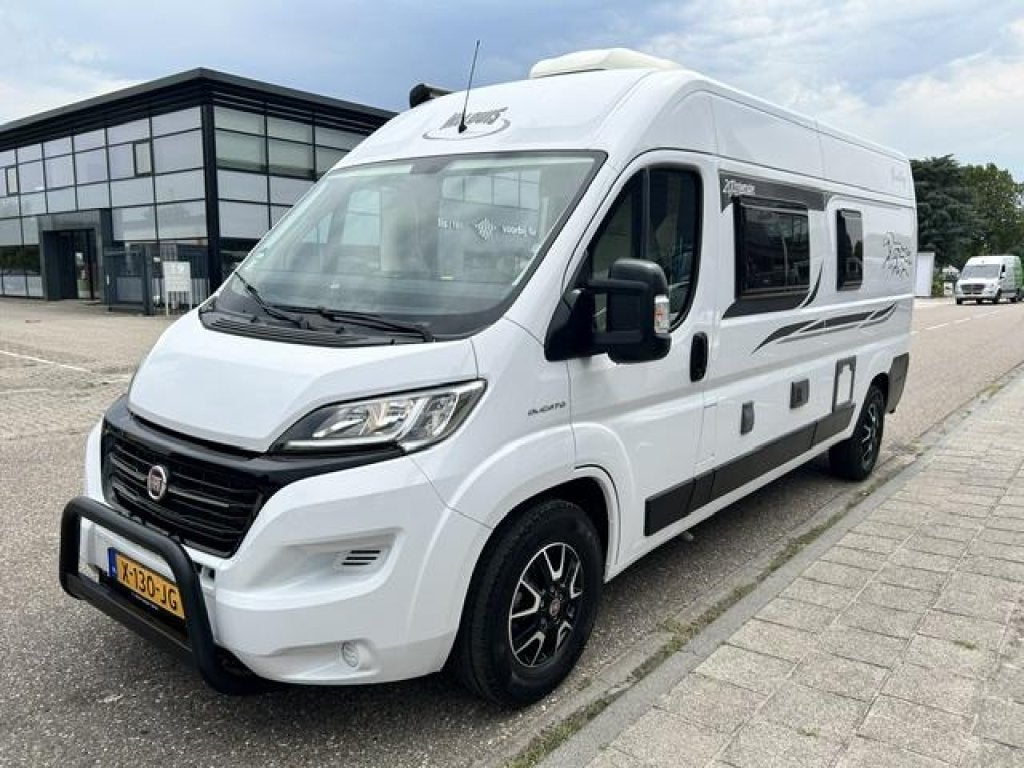 McLouis Menfys 3 VAN 20 anniversaire, Caravans en Kamperen, Campers, Buscamper of Camperbus, Koelkast, Luifel, Fiat