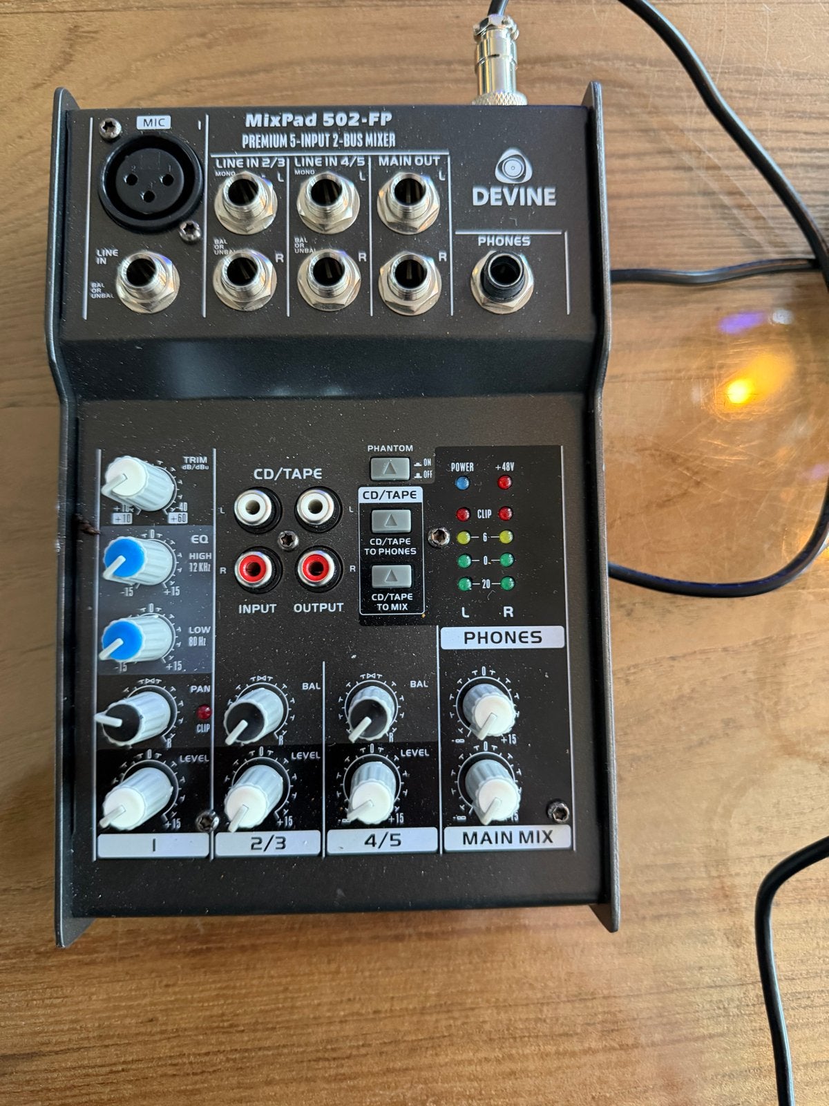 Devine MixPad 502-FP Premium 5-Input 2-Bus Mixer, Muziek en Instrumenten, Mengpanelen, Zo goed als nieuw, Minder dan 5 kanalen