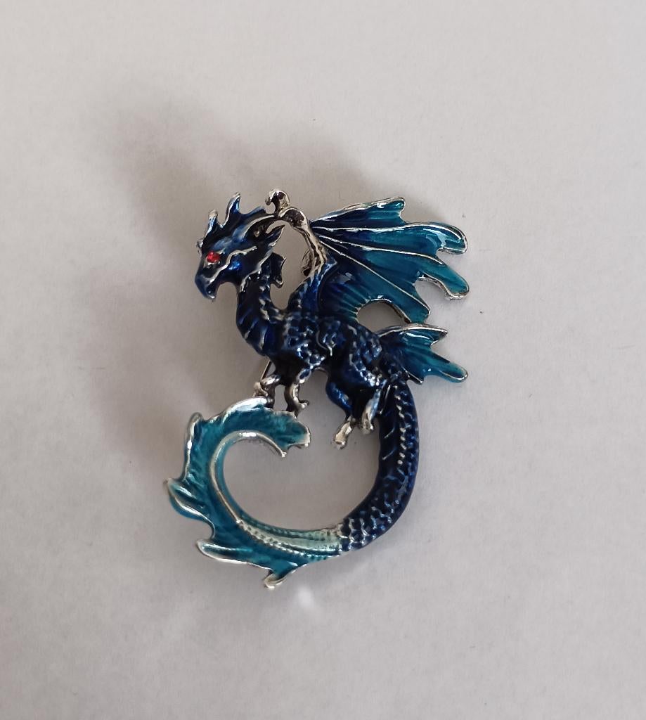 Draak broche, Sieraden, Tassen en Uiterlijk, Broches, Nieuw, Overige materialen, Overige kleuren, 4 tot 7 cm, Ophalen of Verzenden