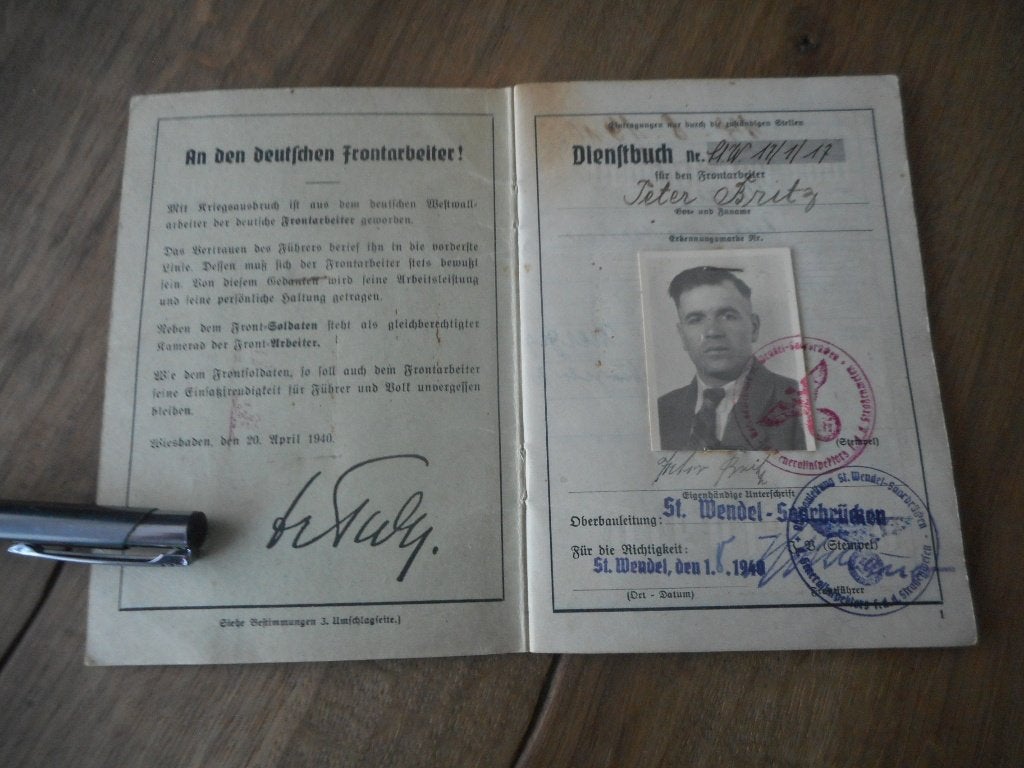 Todt Dienstbuch, Verzamelen, Militaria | Tweede Wereldoorlog, Verzenden, Nederland, Embleem of Badge