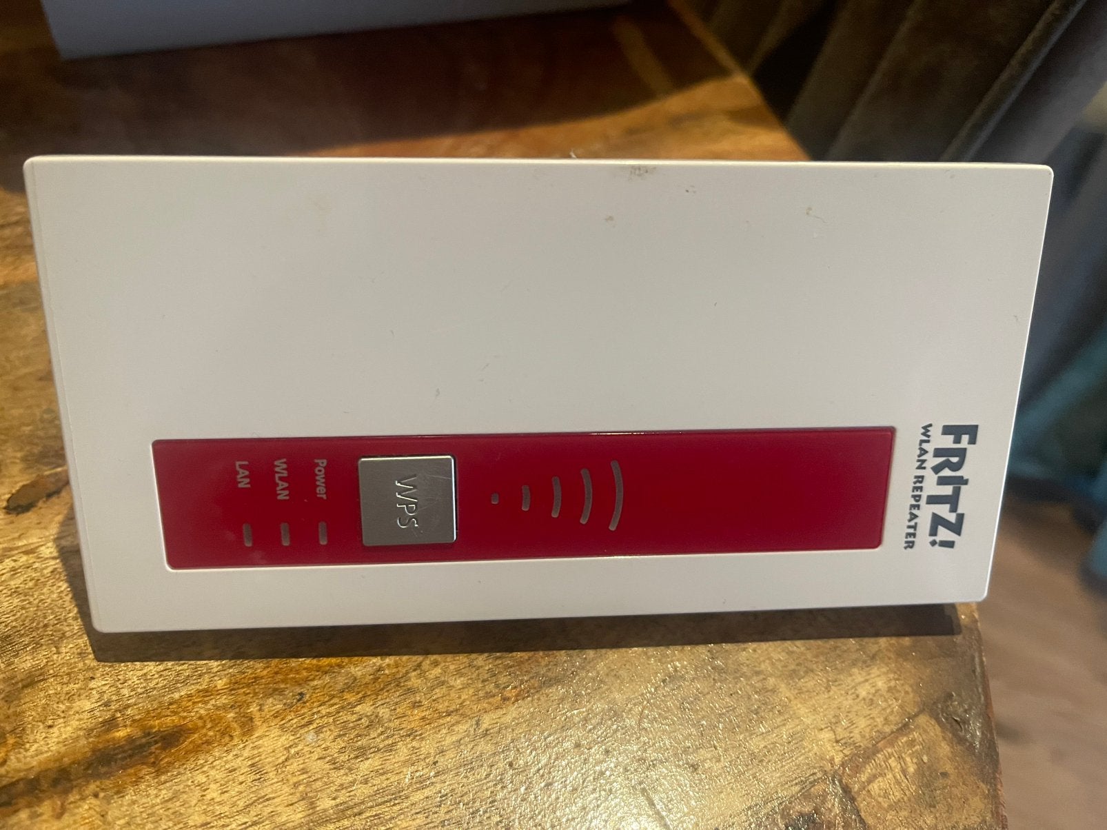 Te koop aangeboden: een FRITZ!WLAN Repeater 1750E, Computers en Software, WiFi-versterkers, Ophalen of Verzenden, Zo goed als nieuw