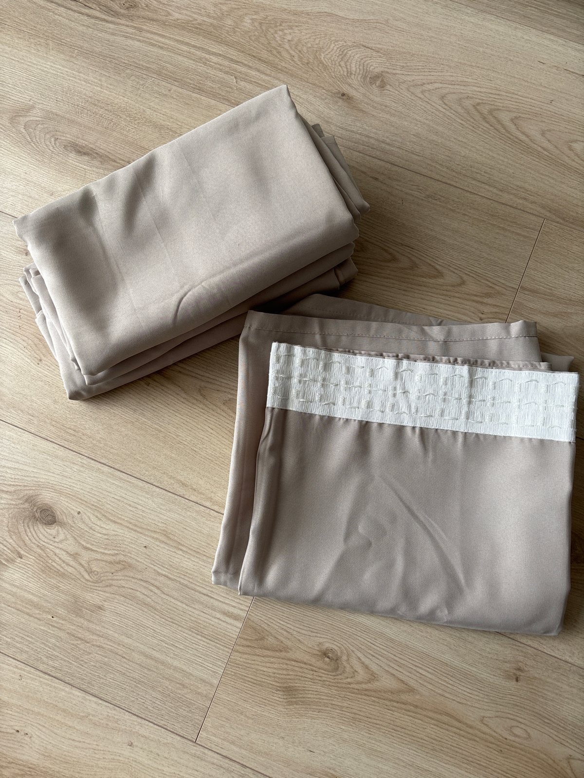 4x Beige Gordijnen 145x250cm - Zo goed als nieuw, Huis en Inrichting, Ophalen, Zo goed als nieuw, Beige, Gordijn