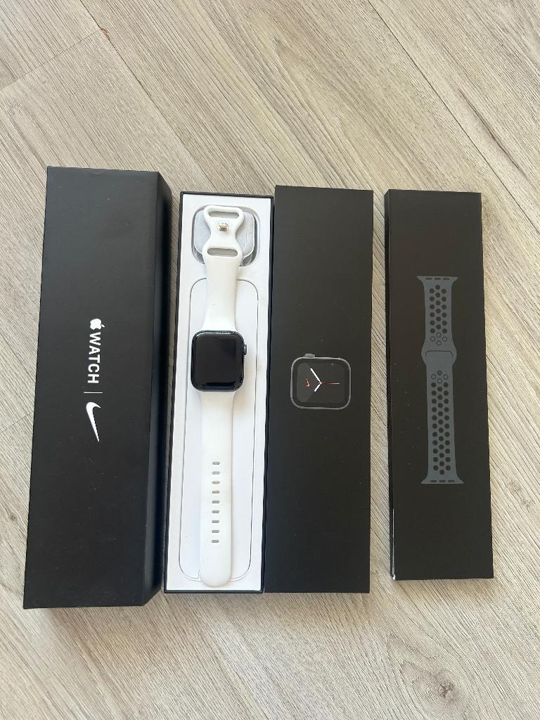 Apple watch 6 series Nike, Ophalen, Gebruikt
