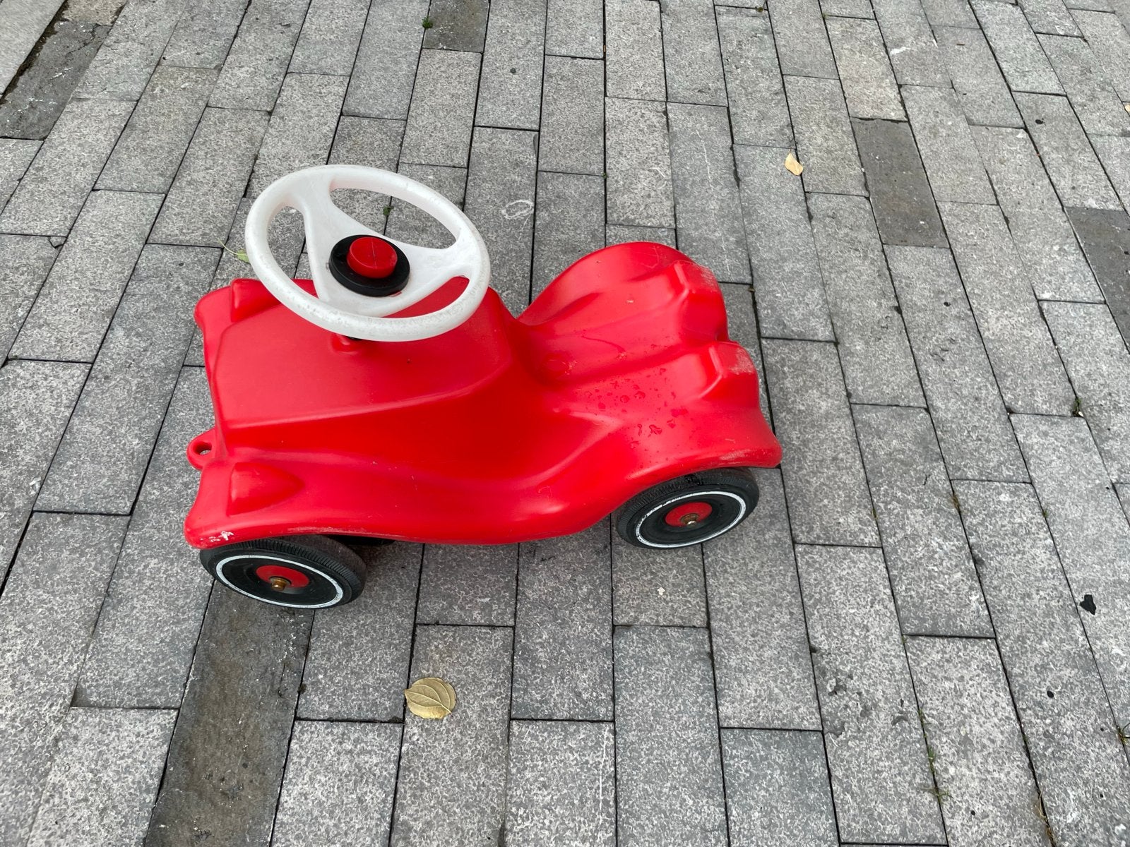 Rode Loopauto voor Kinderen - Speelgoed, Ophalen of Verzenden, Gebruikt, Loopvoertuig