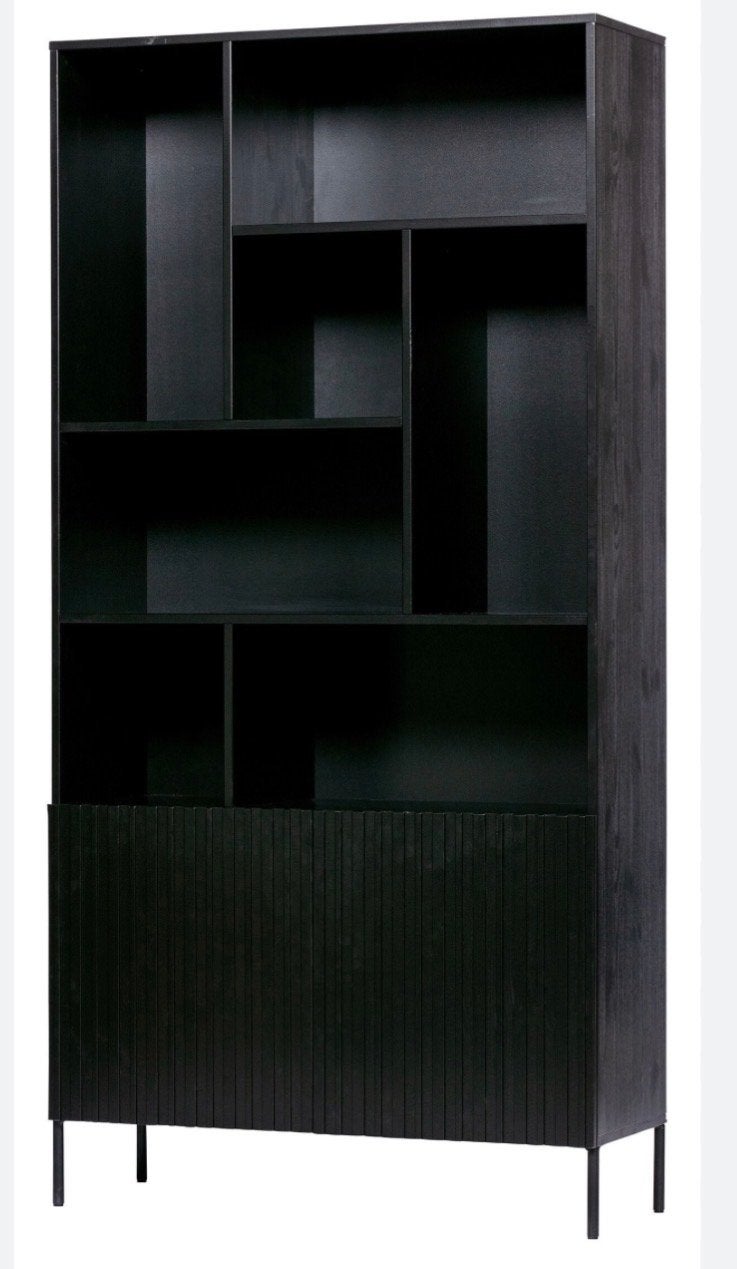 Woood Gravure wandkast (2021) - Zwart hout met 2 deurtjes, Ophalen, 100 tot 150 cm, Zo goed als nieuw, 150 tot 200 cm
