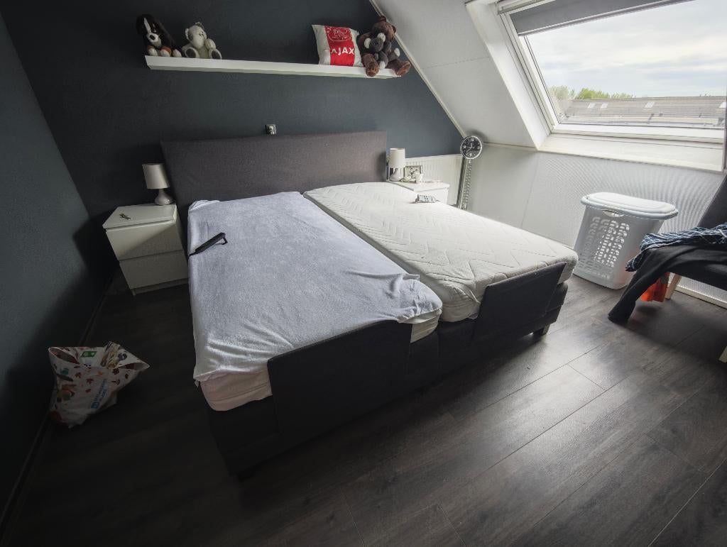 Beter Bed Boxspring Twee-persoonsbed Electrische lattenbodem, Ophalen, Verstelbaar, Tweepersoons, Zo goed als nieuw