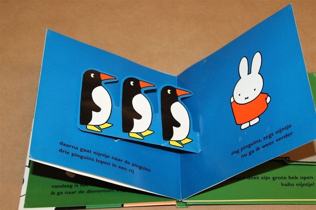 Nijntje in de Dierentuin — Dick Bruna Pop-up Boekje 2001, Ophalen of Verzenden, Gelezen