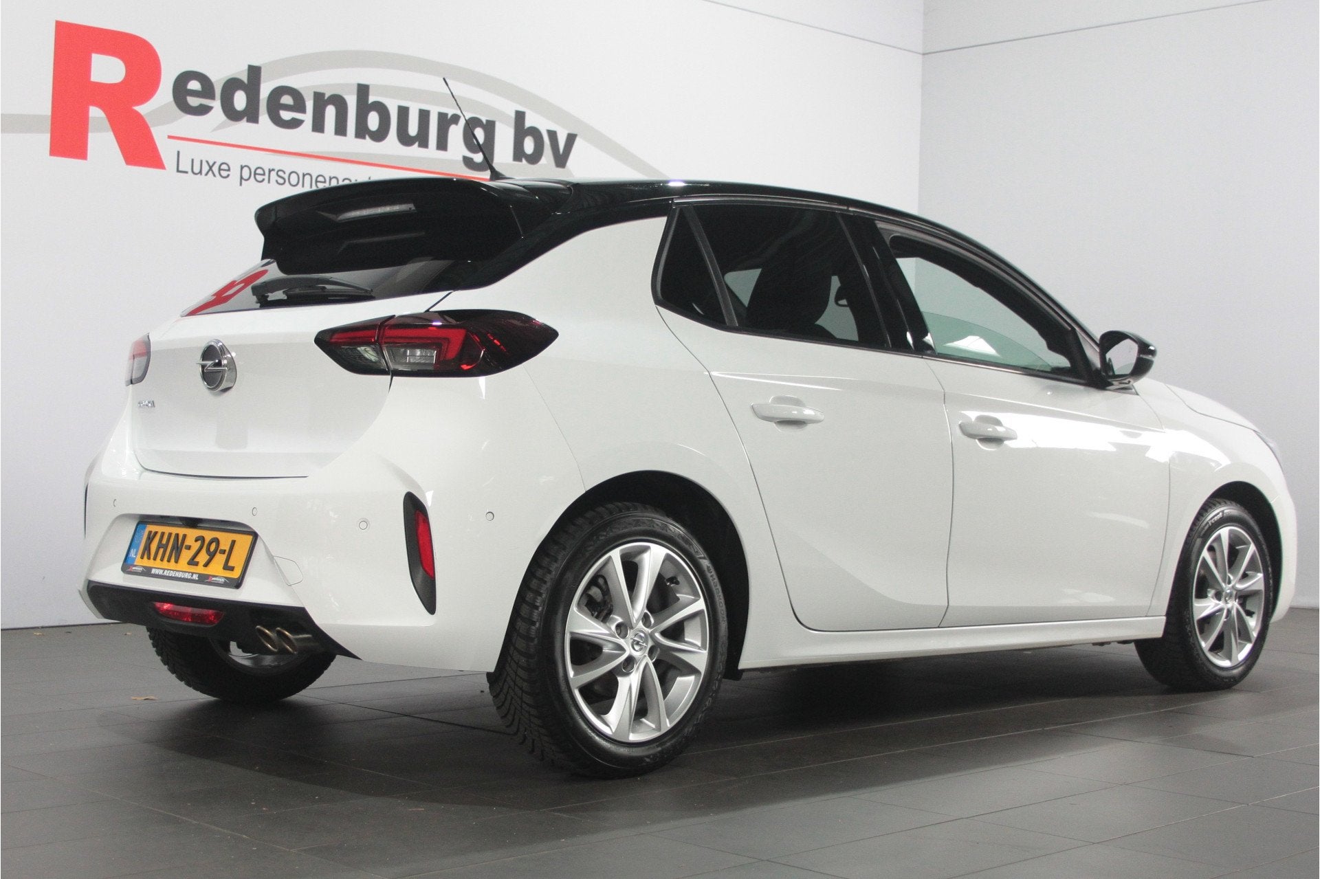 Opel Corsa 1.2 GS Line - Automaat - Camera / Carplay / Dodeh, Auto's, Gebruikt, Euro 6, 1133 kg, Wit