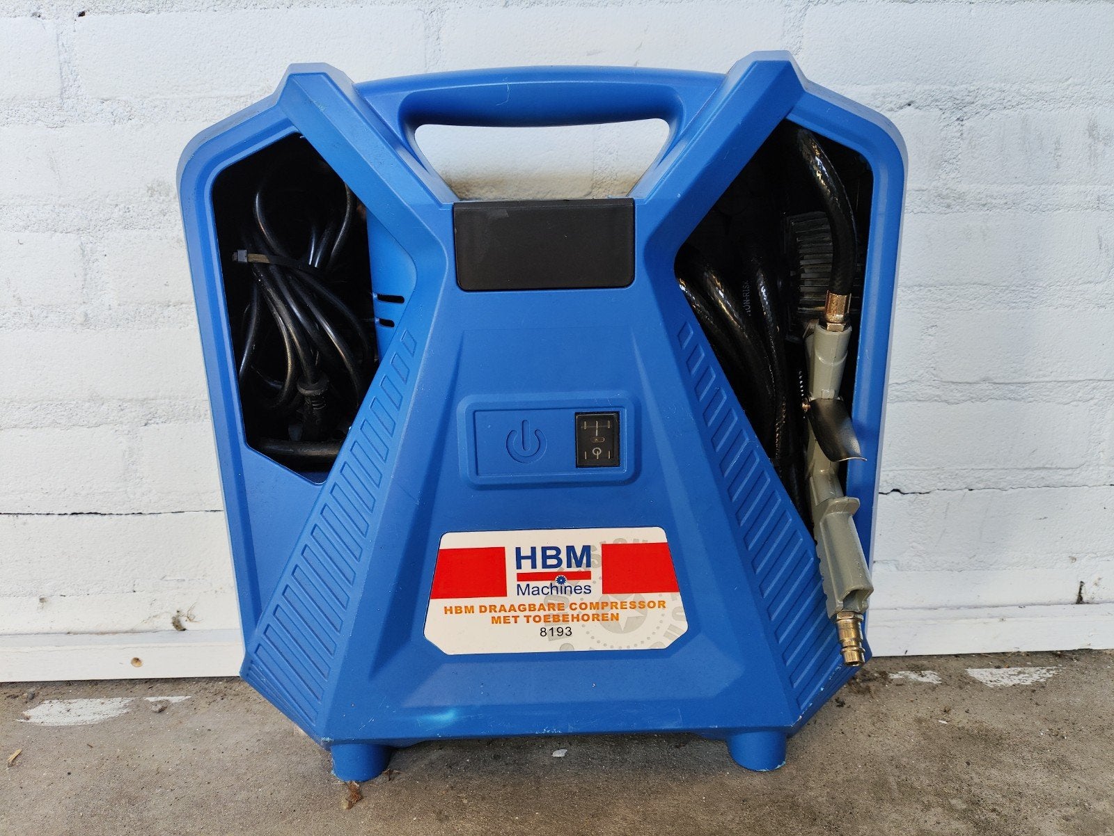 HBM Draagbare Compressor met Accessoires - Gebruikt, Minder dan 25 liter, Ophalen of Verzenden, Minder dan 200 liter/min