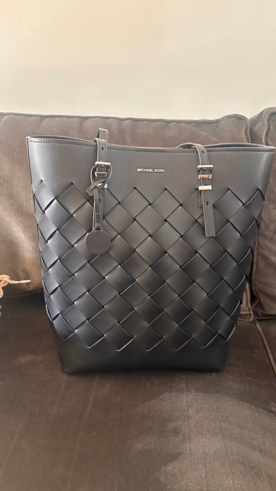 Michael Kors schoudertas Quinn van geweven leer, Ophalen of Verzenden, Zo goed als nieuw, Schoudertasje