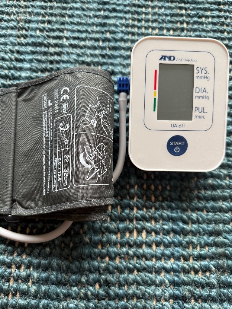 Bloeddrukmeter met manchet, Sport en Fitness, Gezondheidsproducten en Wellness, Ophalen, Zo goed als nieuw, Overige typen