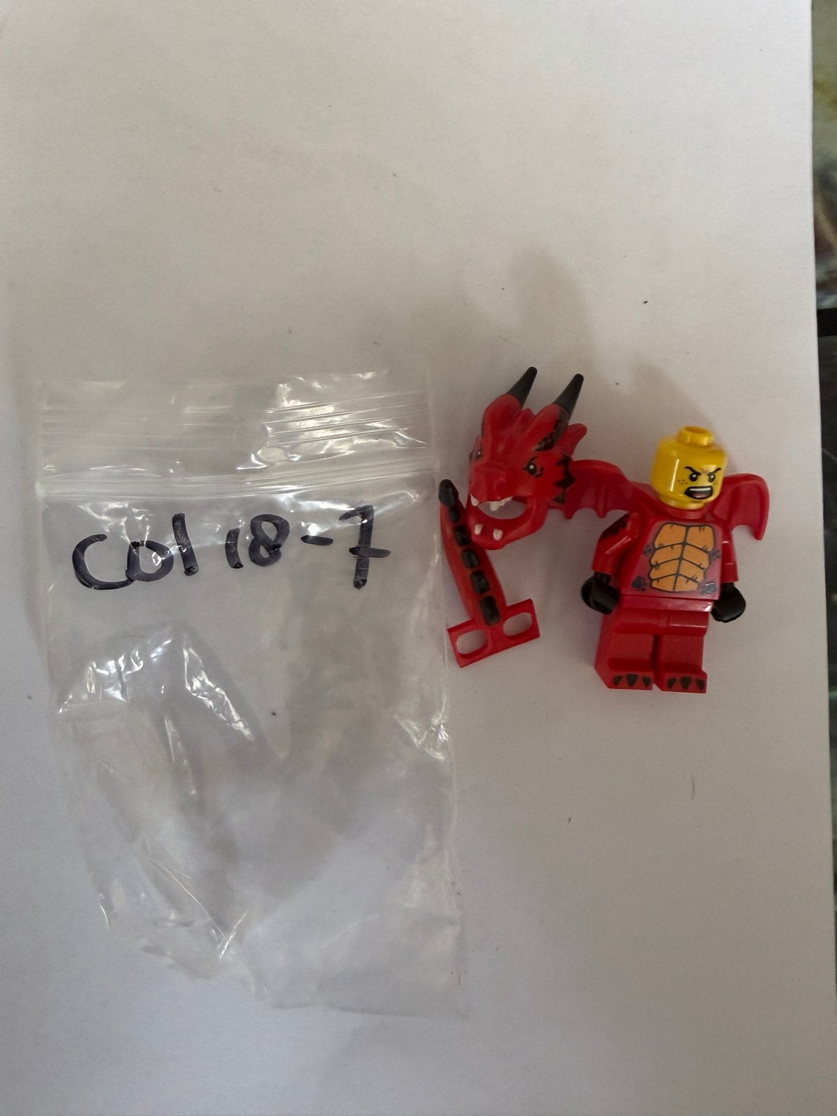 Lego Minifiguur Draak Demon Rood Col 18-7, Kinderen en Baby's, Ophalen of Verzenden, Zo goed als nieuw, Lego