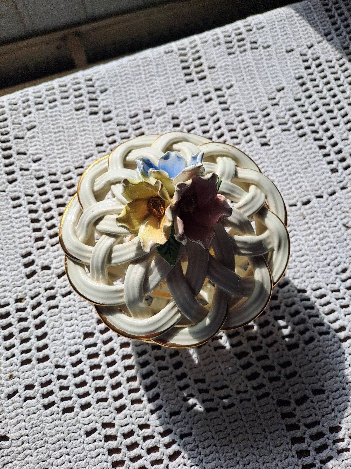 Vintage keramische mandjes met bloemdecoratie, Made in Spain, Antiek en Kunst, Antiek | Keramiek en Aardewerk, Ophalen of Verzenden
