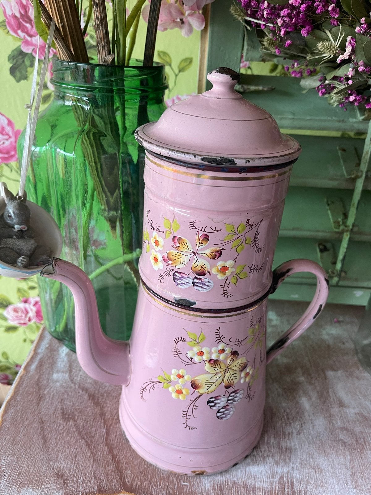 Antieke roze emaille koffiepot met bloemdecoratie, Antiek en Kunst, Antiek | Emaille, Ophalen of Verzenden