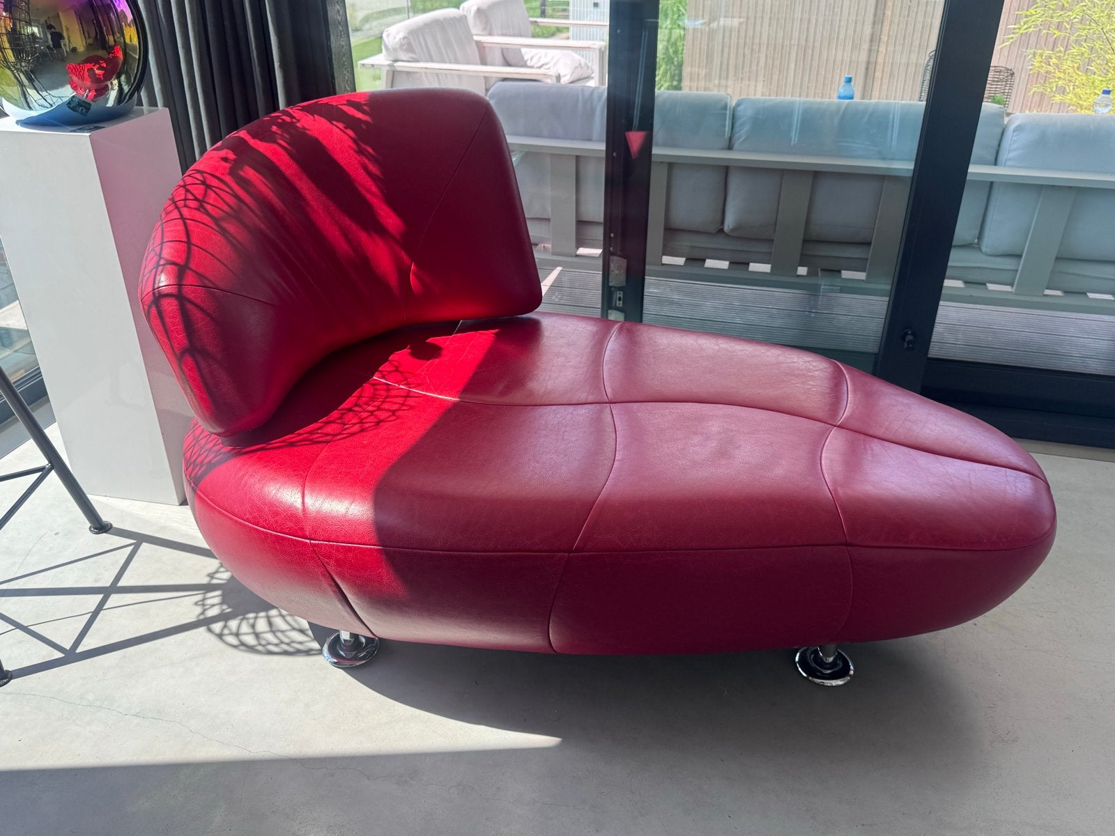 Leolux Kikko chaise longue - rood Senso leder, Ophalen, Eenpersoons, Leer, Zo goed als nieuw