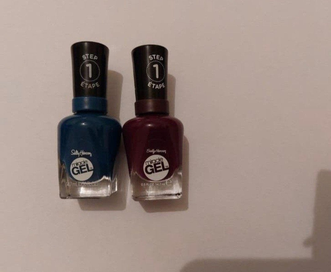 2 flesjes Sally Hansen Miracle Gel Gelnagellak (advr 129), Paars, Nieuw, Ophalen of Verzenden, Handen en Nagels