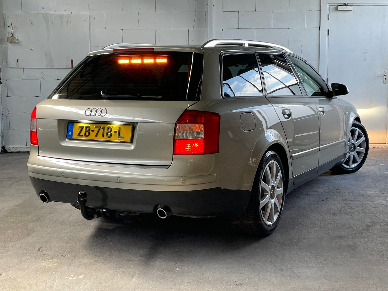 Audi A4 Avant 3.0 B6 V6 Quattro AUTOMAAT • LEDER • SCHUIFDAK, Automaat, 1800 kg, A4, Vierwielaandrijving