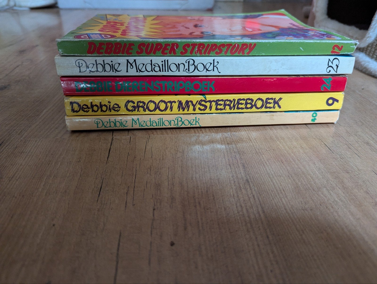 Debbie stripboeken - 5 stuks, Boeken, Meerdere stripboeken, Ophalen of Verzenden, Gelezen